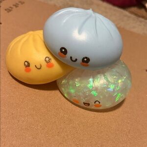 RARE! Confetti surprise dumping!! Comes in pack of 3 (Yellow, blue, surprise)